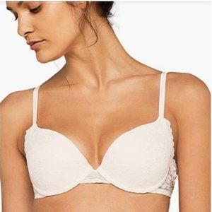 NWT Iris & Lilly Cream Lace Padded Underwire Bra